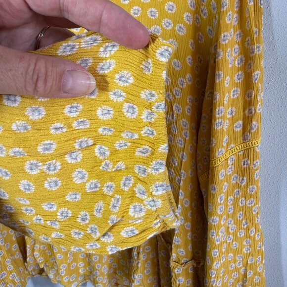 Pleione Yellow Floral Tiered V-Neck Blouse Womens Large Boho Peasant Relaxed - Picture 9 of 12